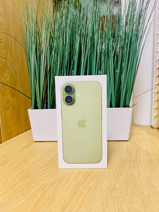 ЧИСТО НОВ !!! НЕРАЗПЕЧАТАН !!! Apple iPhone 17, 256GB, 5G, Sage