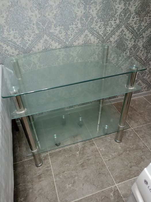 Продаю стекланную подставку в хорошем состояний