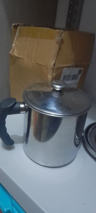 Ковш с крышкой металический