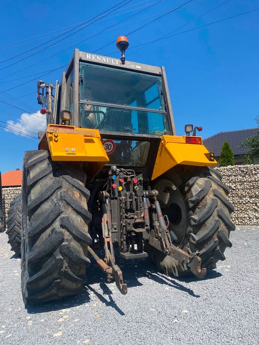 Tractor Renault 130CP cu incarcator frontal