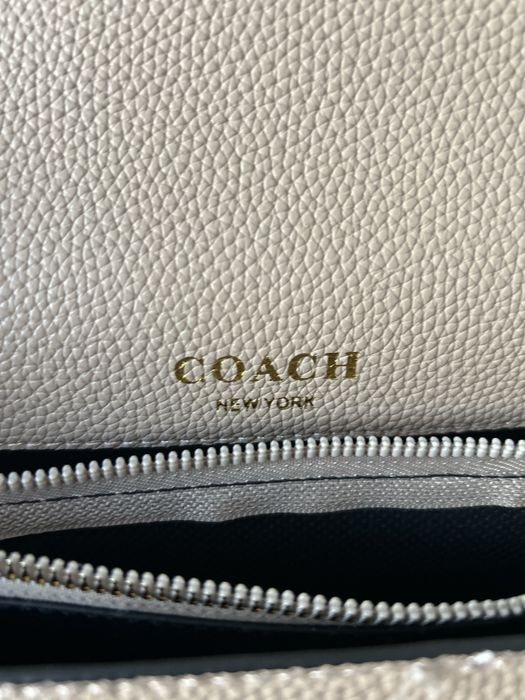 Geanta Coach, incapatoare
