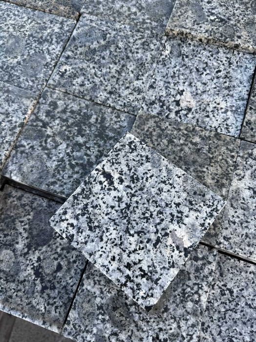 Гранит.  Гранитные изделия. Брусчатка из гранита. granit