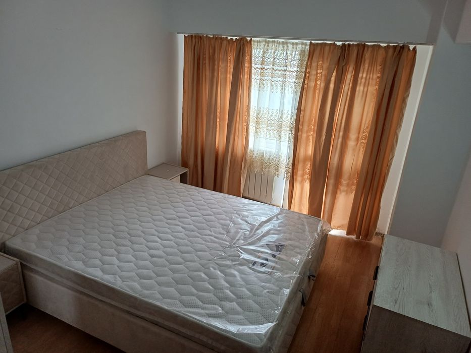 Închiriez apartament