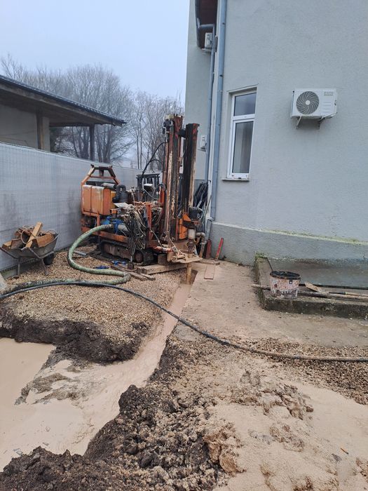 Foraje puturi apa mecanizat