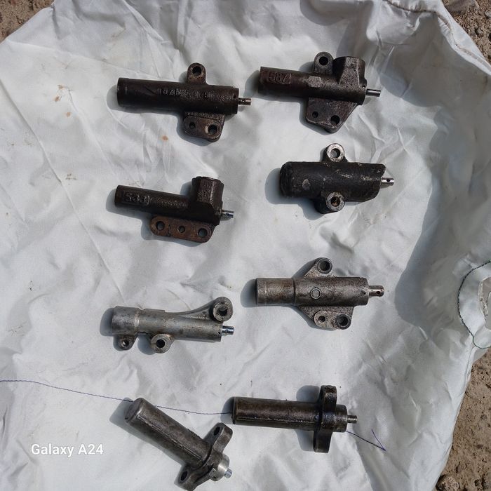 Гидронатяжитель ремня грм