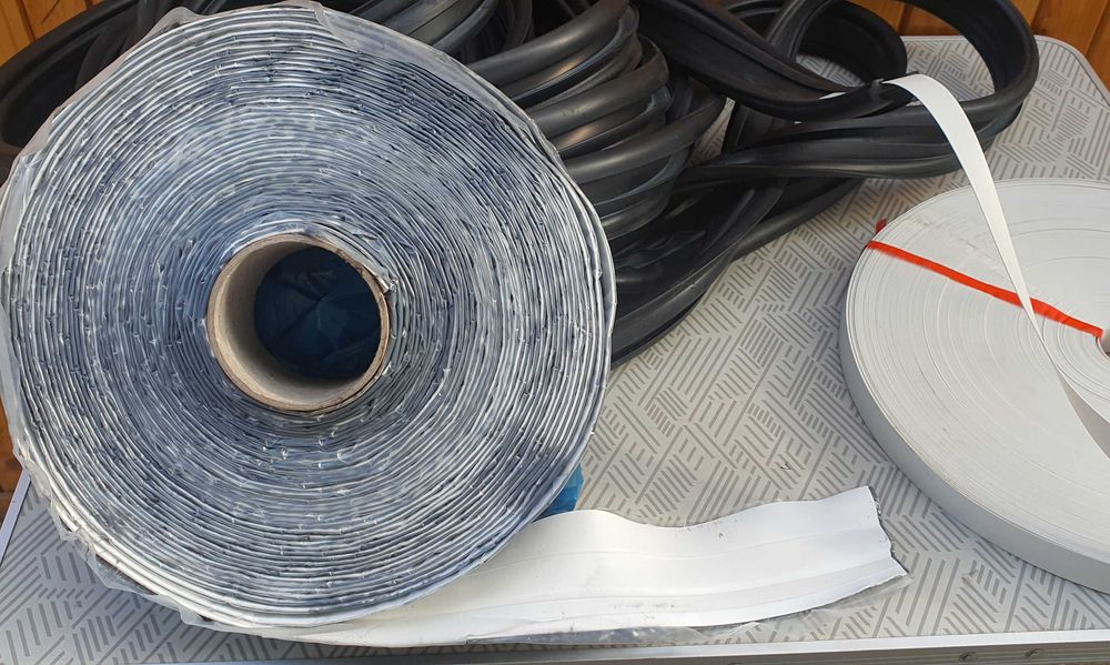 Cheder ferestre, garnituri de etansare cu sau fara banda de butil