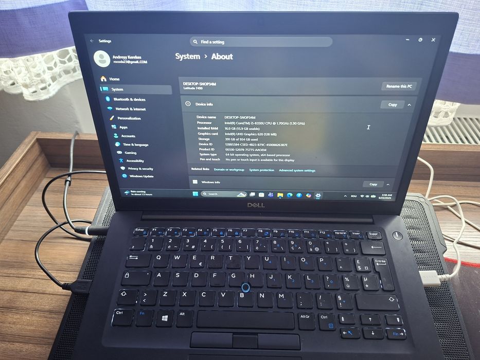 Vând laptop DELL