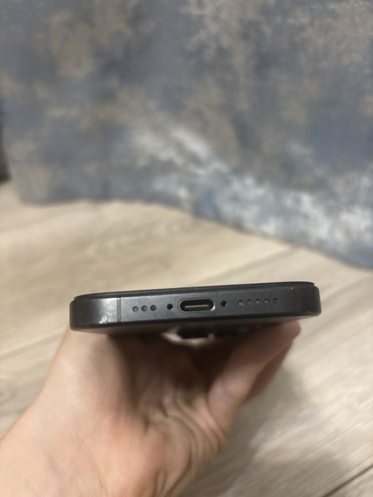 iPhone 15 Pro 128 ГБ заблокированный