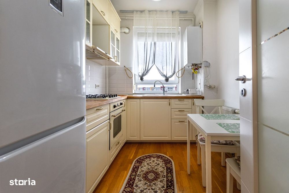 Penthouse cu terasă, lift și aer condiționat în Brasov