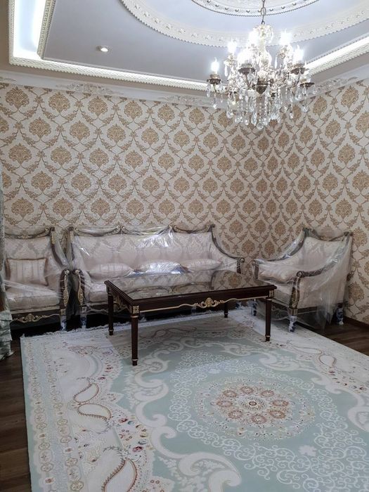 Новомосковская Продается 4 комнатная квартира ремонт Мирзо-Улугбек