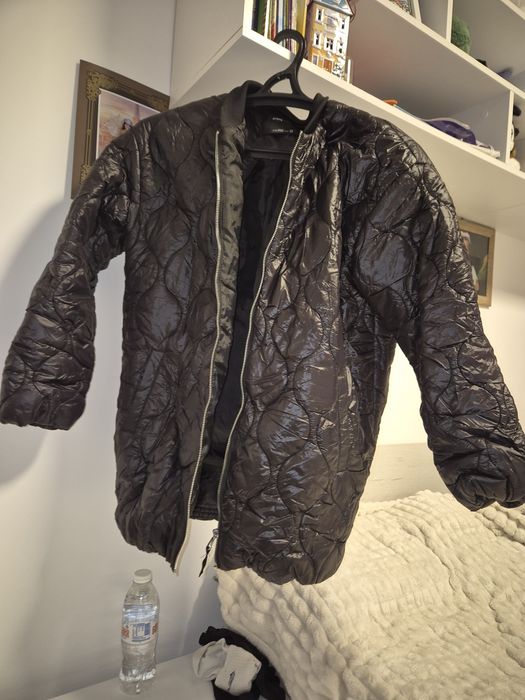 Дамско зимно яке хс,с  и  черно дълго яке