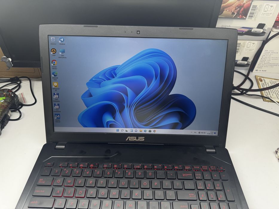 Asus ZX53V Gaming notebooki sotiladi