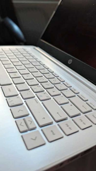Laptop HP 14s – Funcționează Perfect