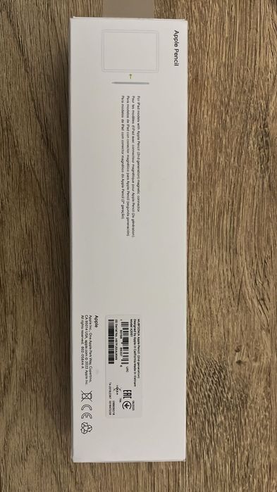 Стилус Apple pencil.