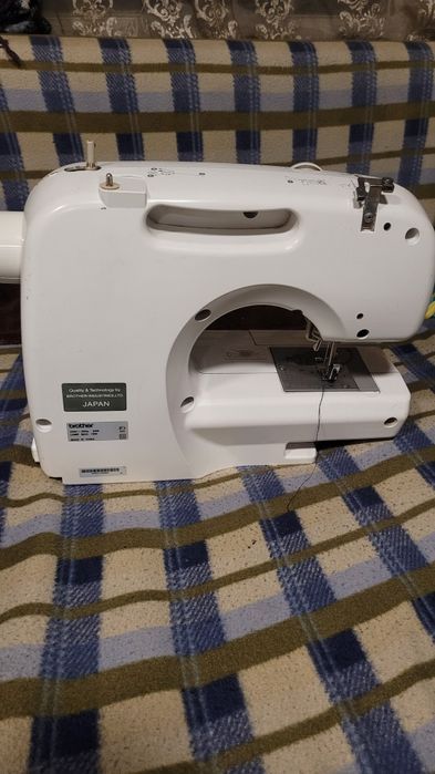 Швейная машинка Brother Rs 11