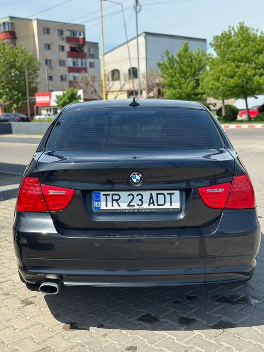 BMW Seria 3 E90 xDrive 320d