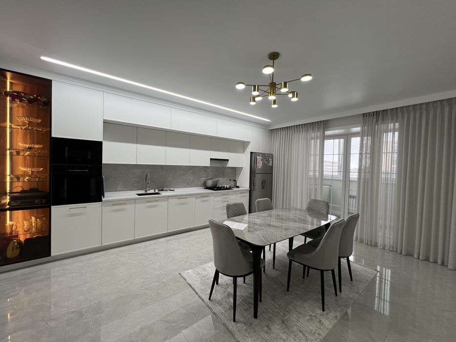 Продам 3 ком кв 153.4 кв. Евроремнт.