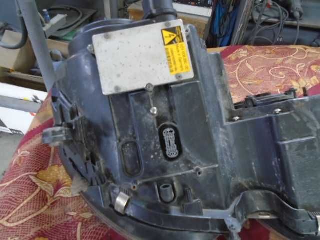 Фар ляв за мерцедес Е класа W211