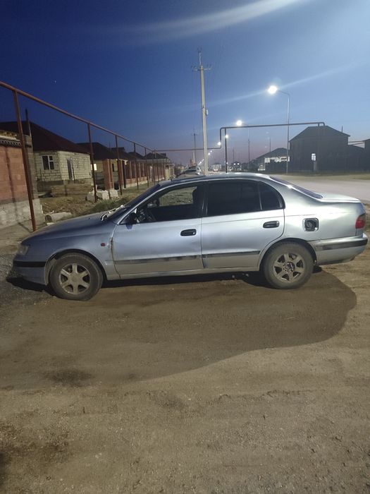 Продам Toyota carina e
