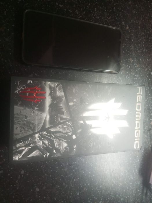 Продам игровой телефон