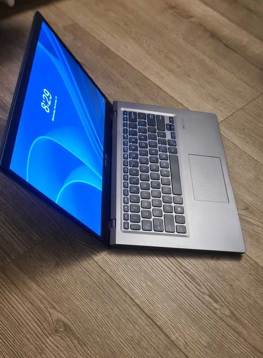 Laptop ASUS Ryzen5