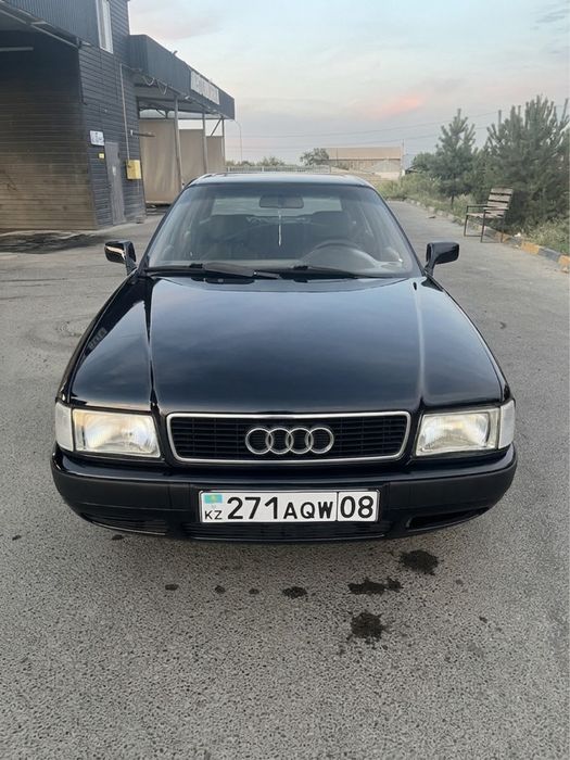 Audi 80 в хорошем состаяний