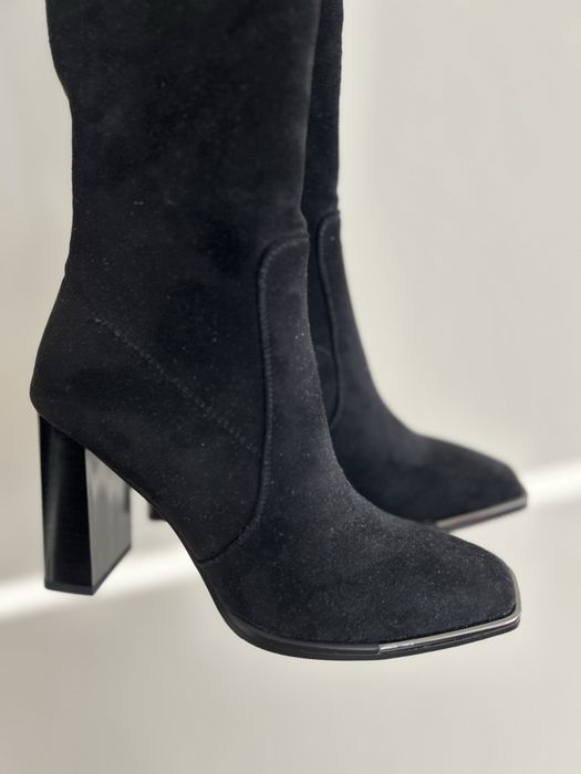 Дамски велурени ботуши