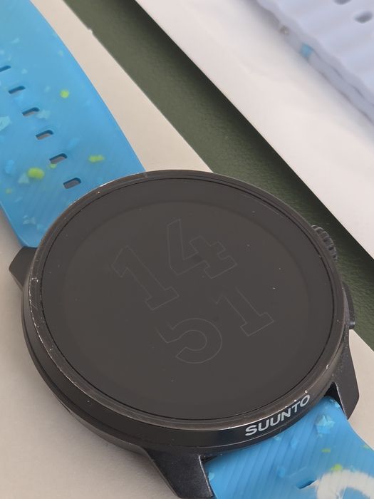 Часы Suunto race S для тренировок