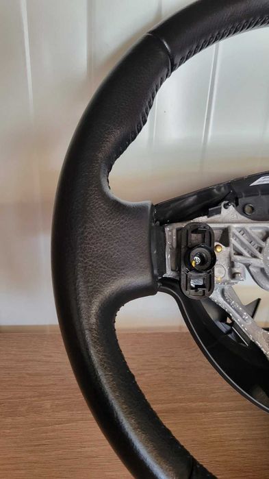 Продавам уникален кожен волан за Nissan Qashqai 2007 - 2013