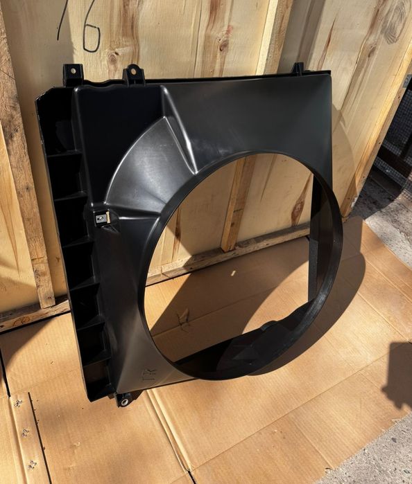 Дифузор радиатора Prado 150