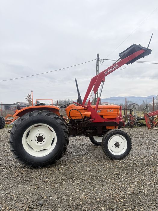 Vand tractor Fiat 540 cu incarcator frontal
