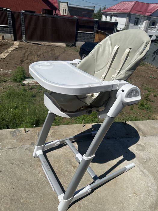 Продам электронный стульчик качалка Maribel