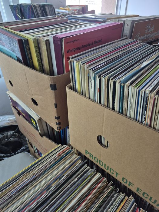 Vând 200lp Discuri Vinil muzica clasica mixta  Compozitori celebrii pentru  pick Up RTM 33.
