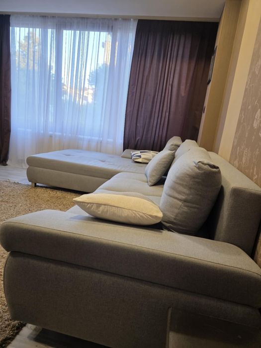 Ъглов диван с функция сън