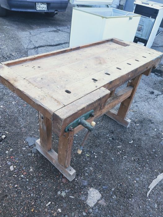 Продам верстак деревянный