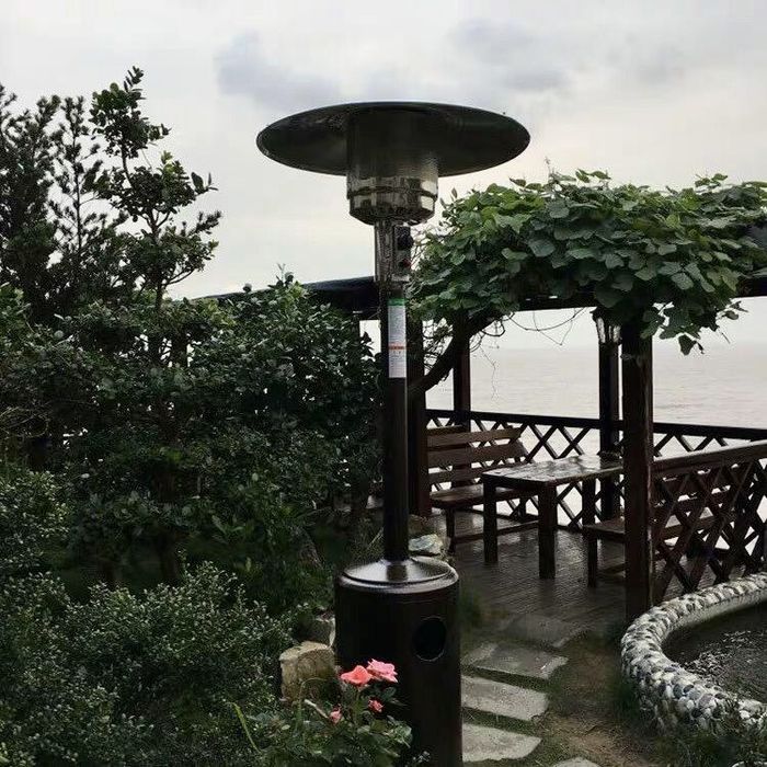 Уличные обогреватели.