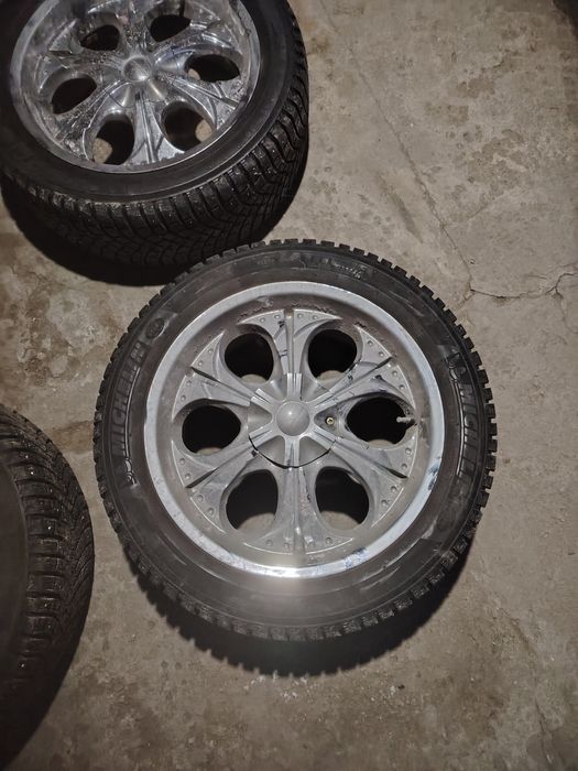 Комплект зимних шин с дисками R 20