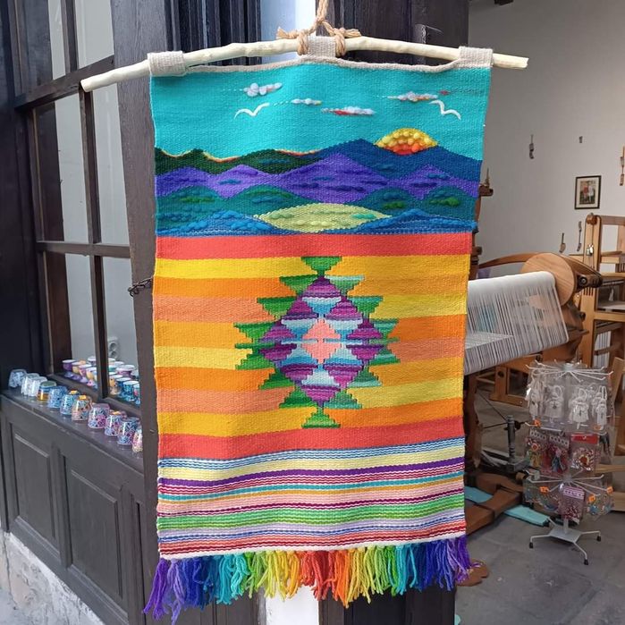 Ръчно тъкани черги, пана, килими от вълна