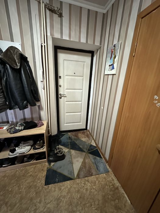 Сдаю квартиру бирюзова 41