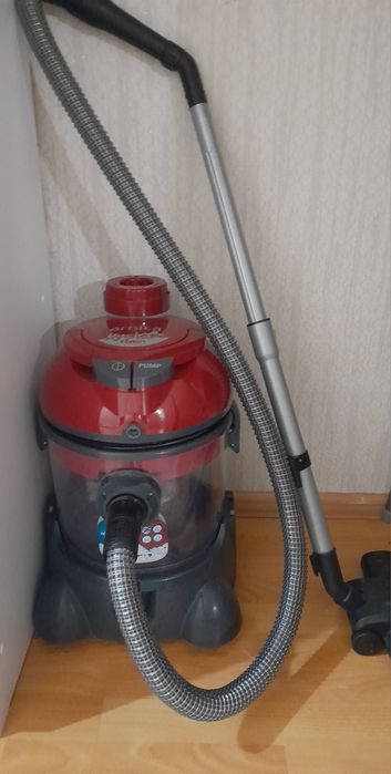 Продам моющий пылесос Arnica