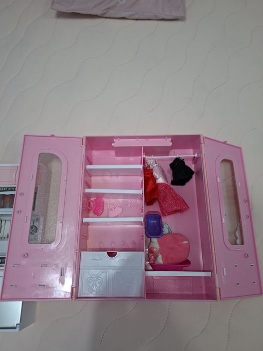 Bucătărie și dulap  fetiță