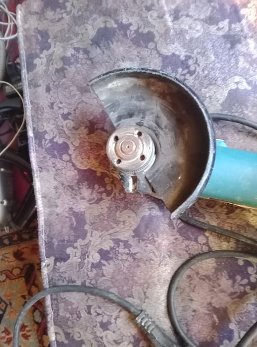 Makita 9558NBR Ъглошлайф