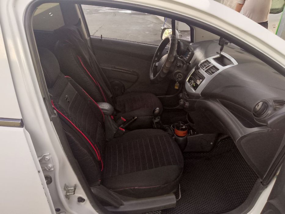 Spark mashinasi sotiladi