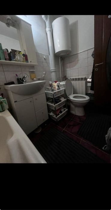 Apartament 2 camere de vanzare decomandat