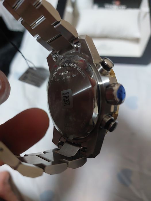 Срочни аригинал тиссот швецарский Соат сотилади йенги умуман такилмага