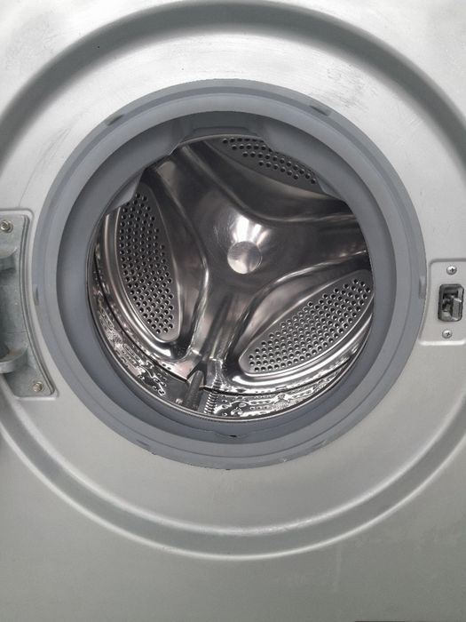 Kir yuvish mashinasi LG