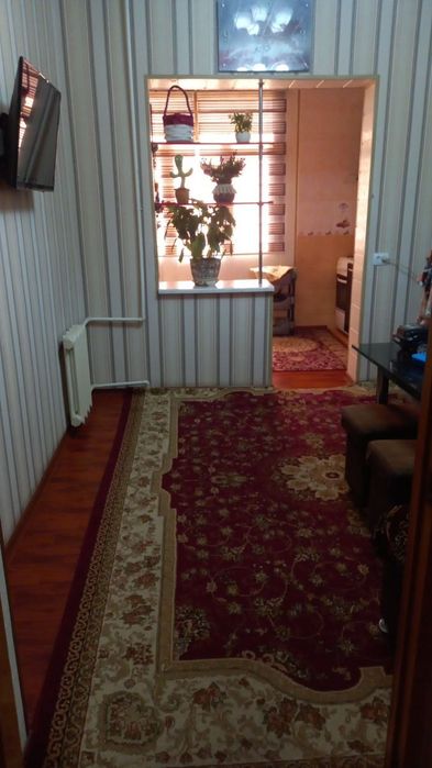 Уй сотилади Яшнобот 40лет 3 квартил 3дом 2 этаж 3хонали ремонт боган