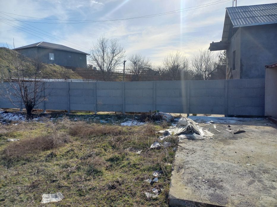 6 сотиг, ер дала ховли сотилади, кадастри бор хуж-ри тайёр нотариуса.