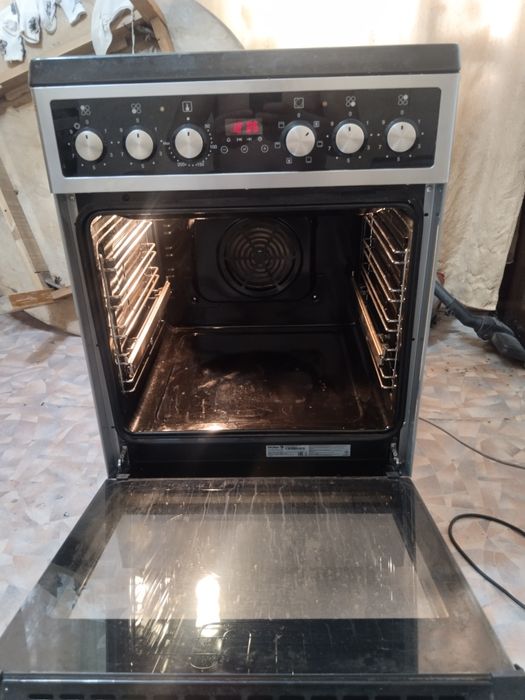 Продам стеклокерамическую плиту Haier