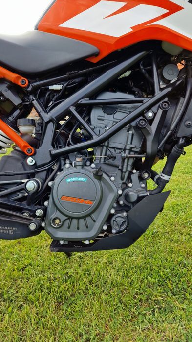 KTM DUKE 125 (A1)